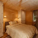 Luxurious Flat With Terrace Stunning Views アパート グスタード